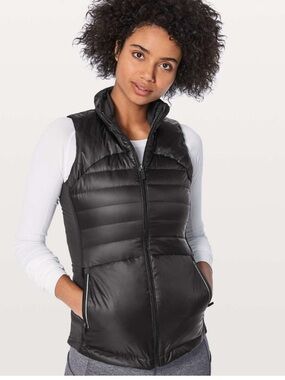 Lululemon Down For A Run Vest II zipper pockets side pockets Black style #W4AHNS